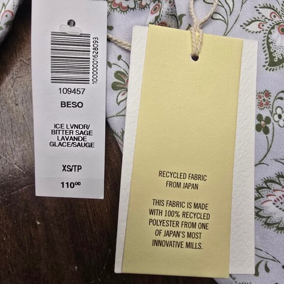 NWT NEW Women's Wilfred Silky Feel Paisley Lavender Button Down Blouse | Size XS - Picture 8 of 10